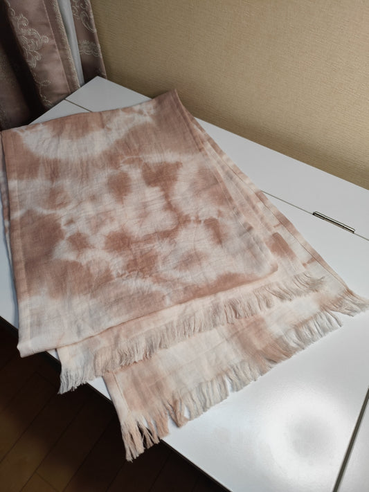 オーガニックコットン×無農薬びわの葉　草木染め　ストールA