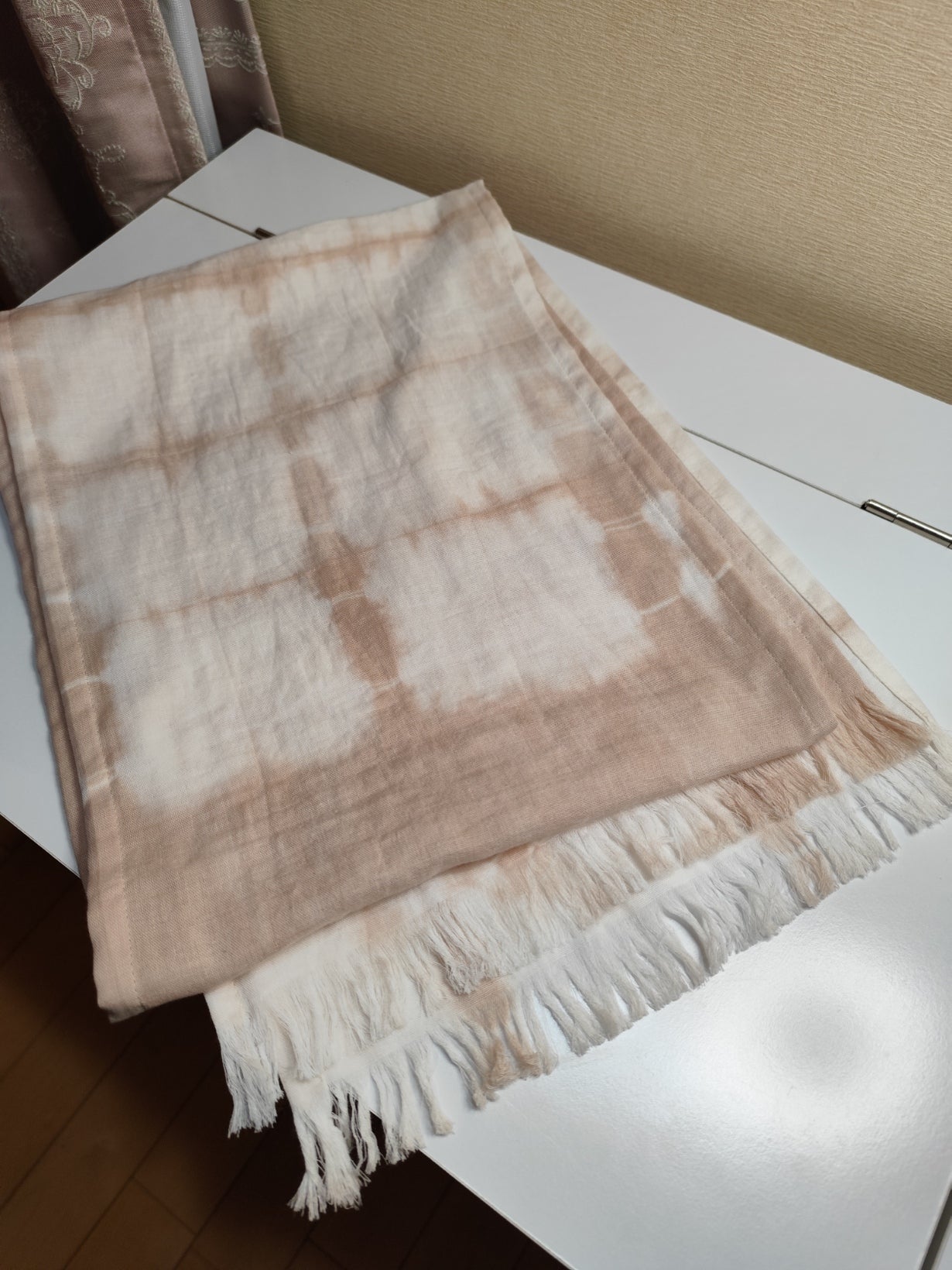 オーガニックコットン×無農薬びわの葉　草木染め　ストールB