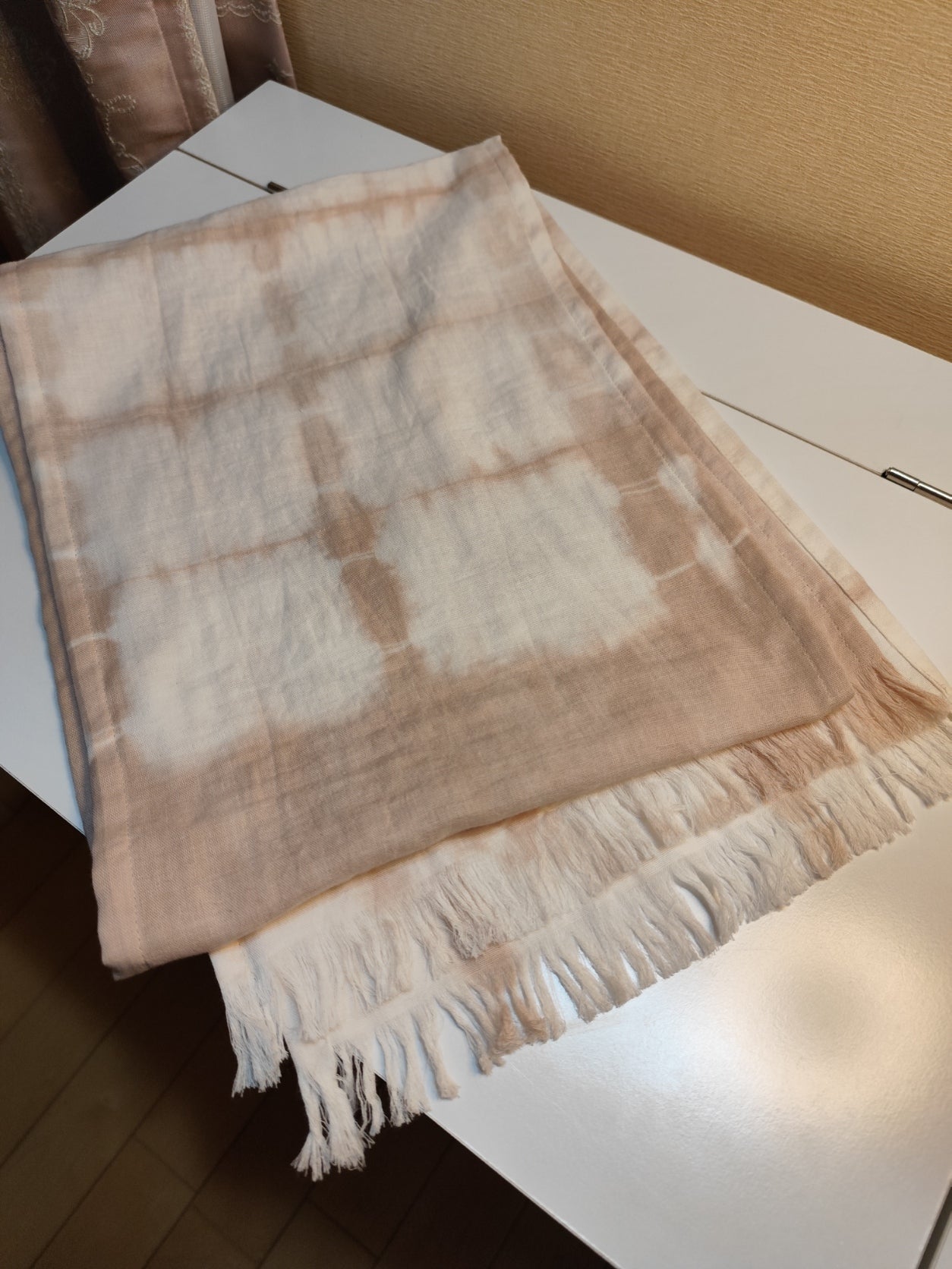 オーガニックコットン×無農薬びわの葉　草木染め　ストールB