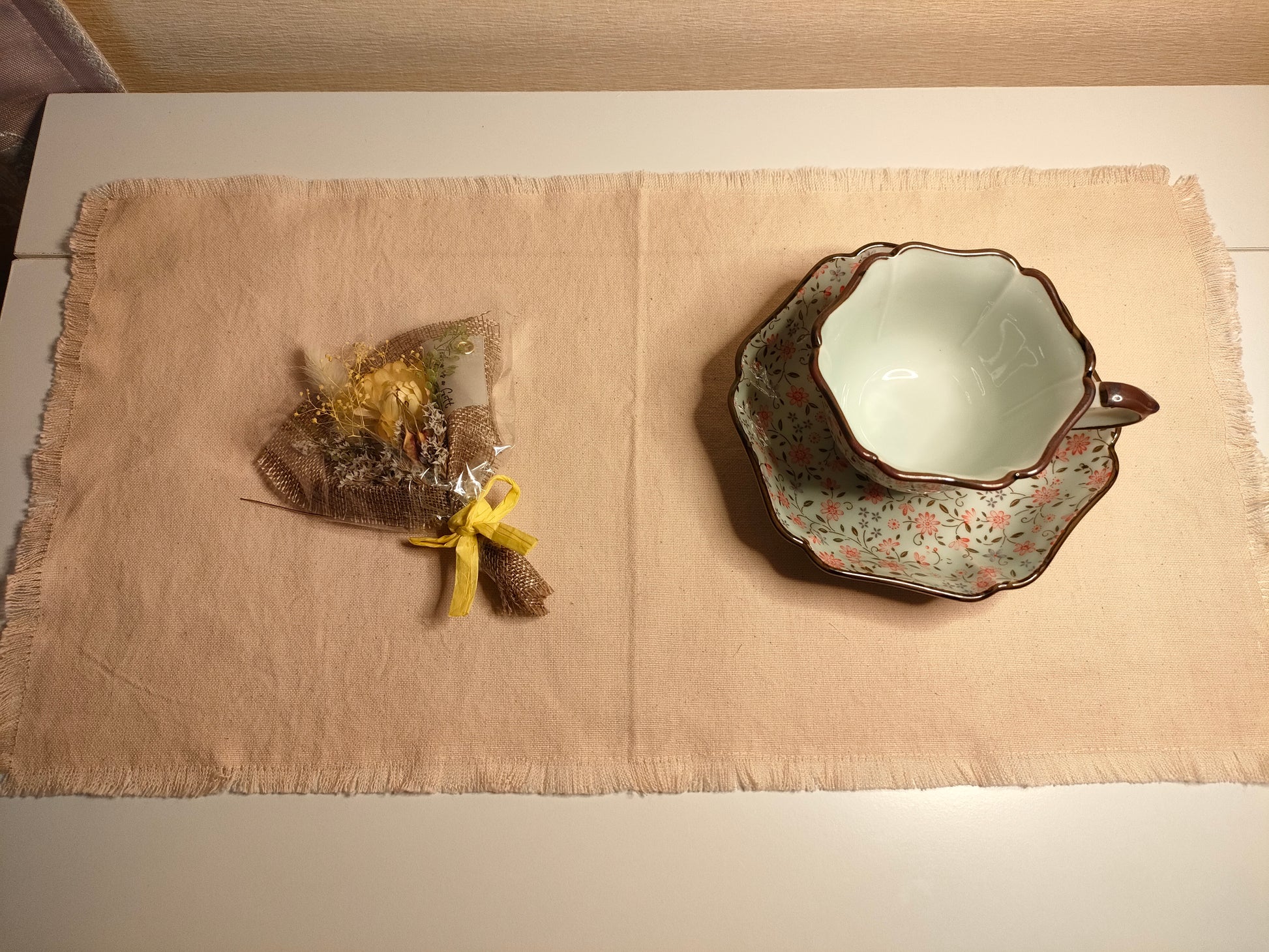 電球色での見え方