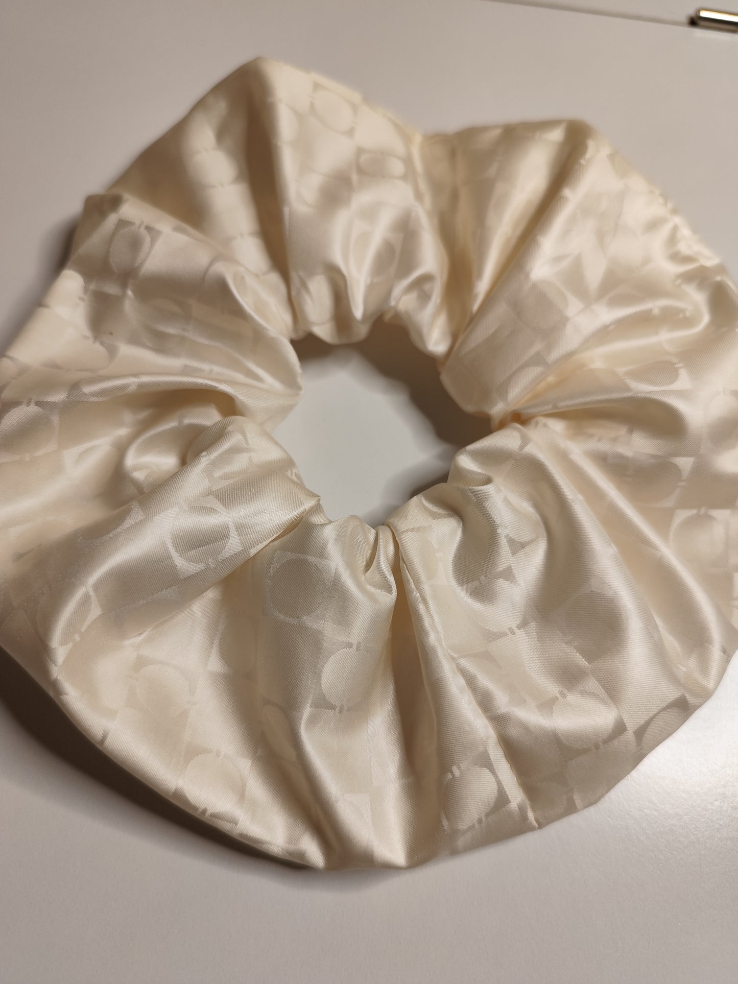 プレミアムシルク　シュシュ　大A