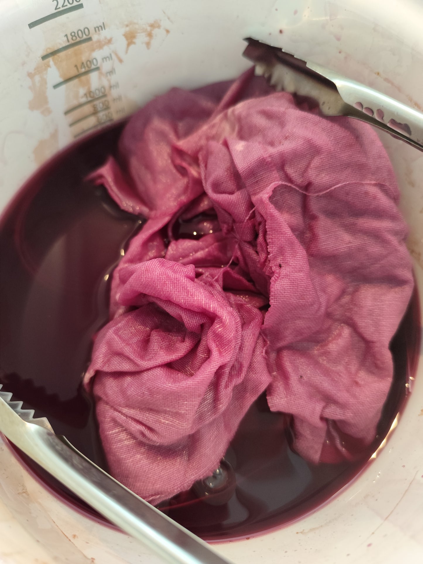 シルク100%シュシュ　ぶどう染め