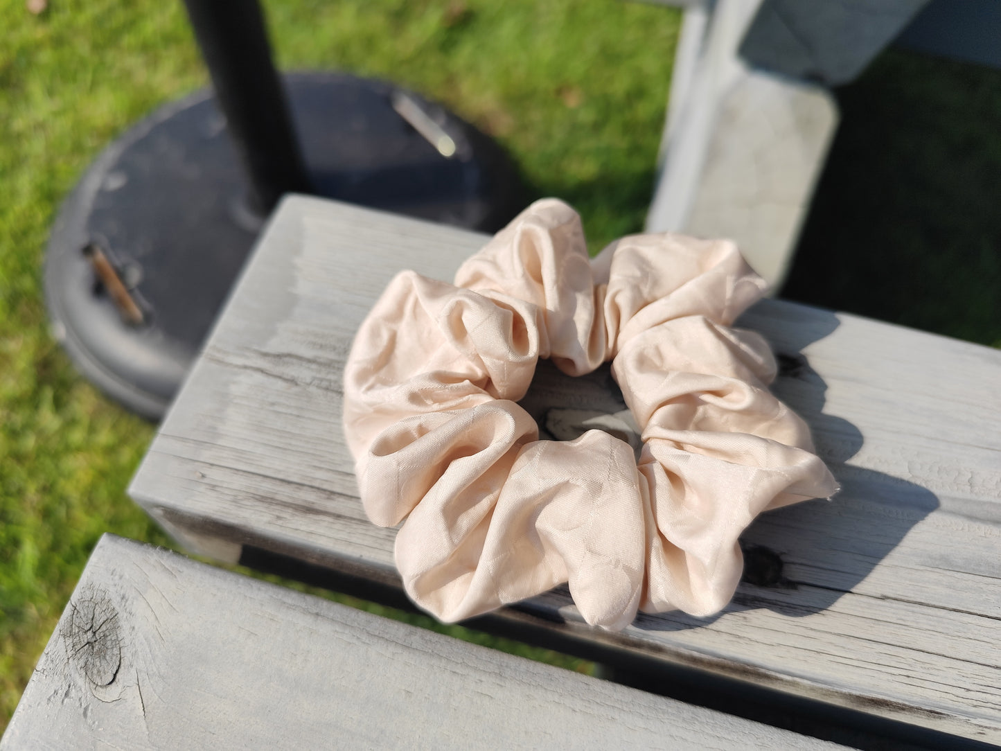 ぶどうの枝染め　シルクシュシュ