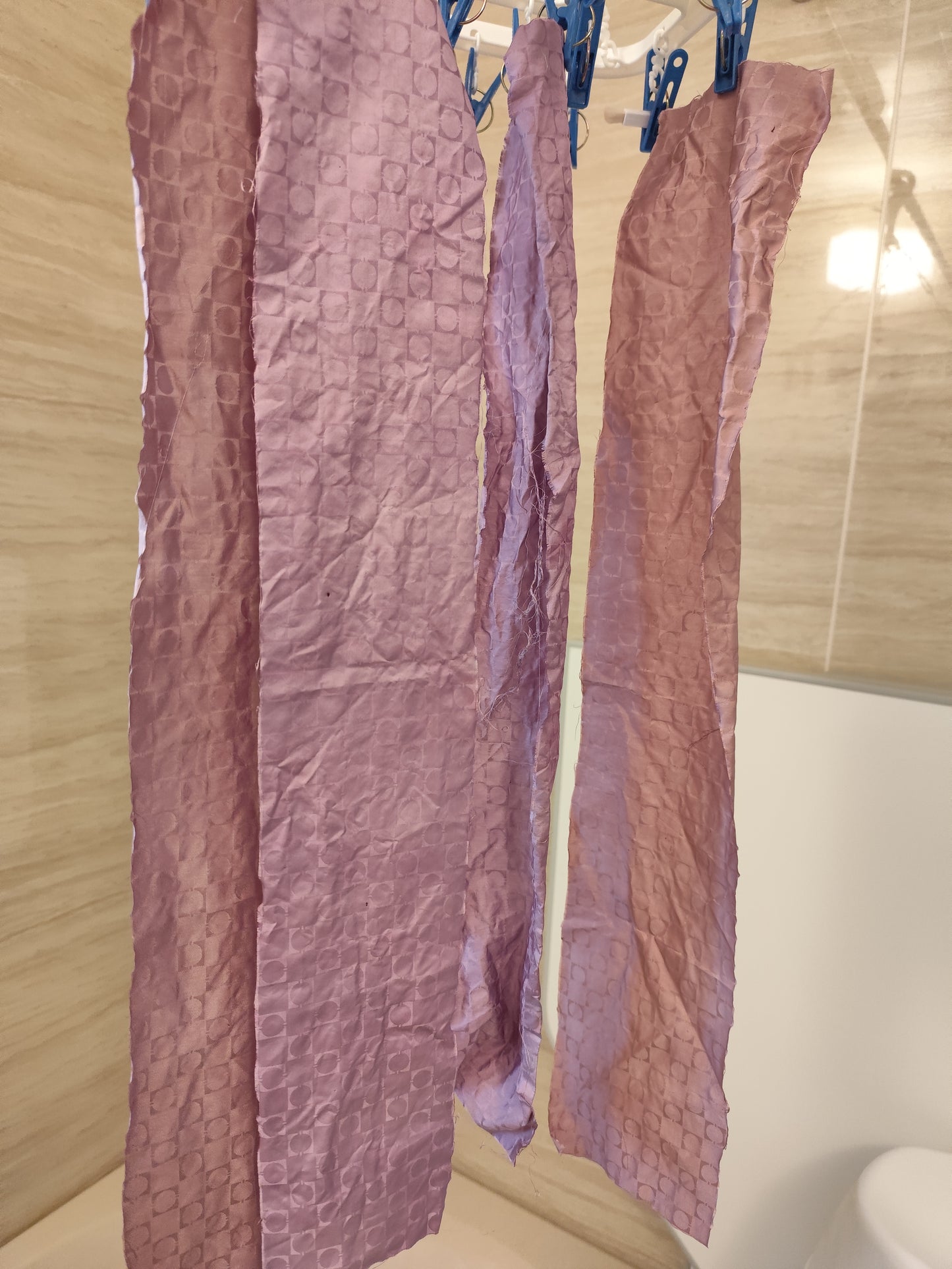 シルク100%シュシュ　ぶどう染め