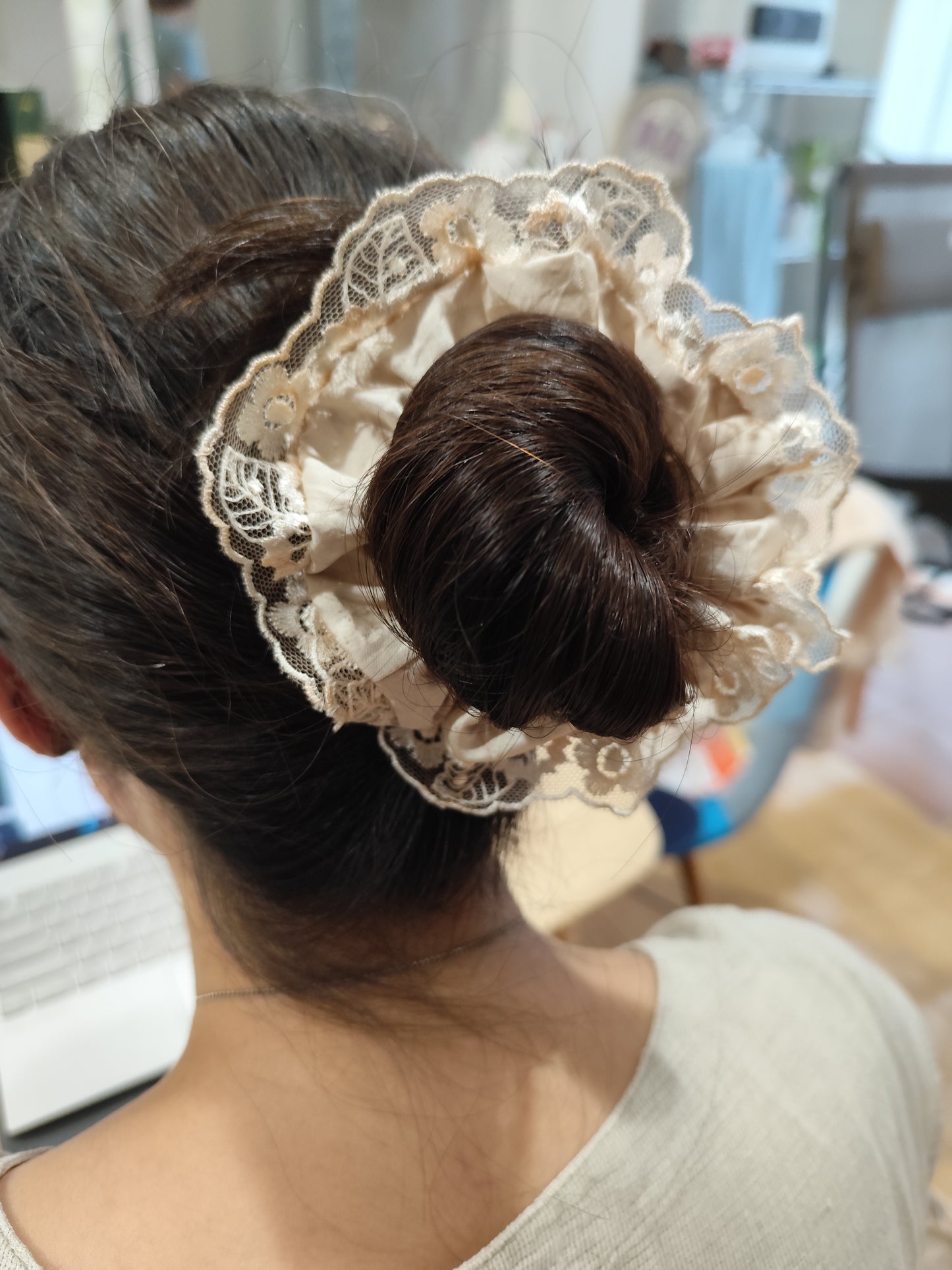 びわ染めシルク100シュシュ